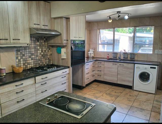 3 BEDROOM HOUSE FOR SALE IN PELHAM